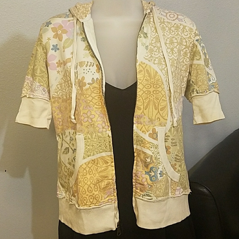 🔥Closeout!! 🛍Mossimo - Short sleeve hoodie